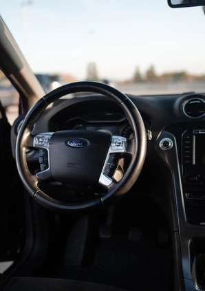 Ford Mondeo cena 30900 przebieg: 297000, rok produkcji 2012 z Łódź małe 781